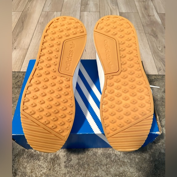 Men's Adidas Sneakers - Picture 5 of 5